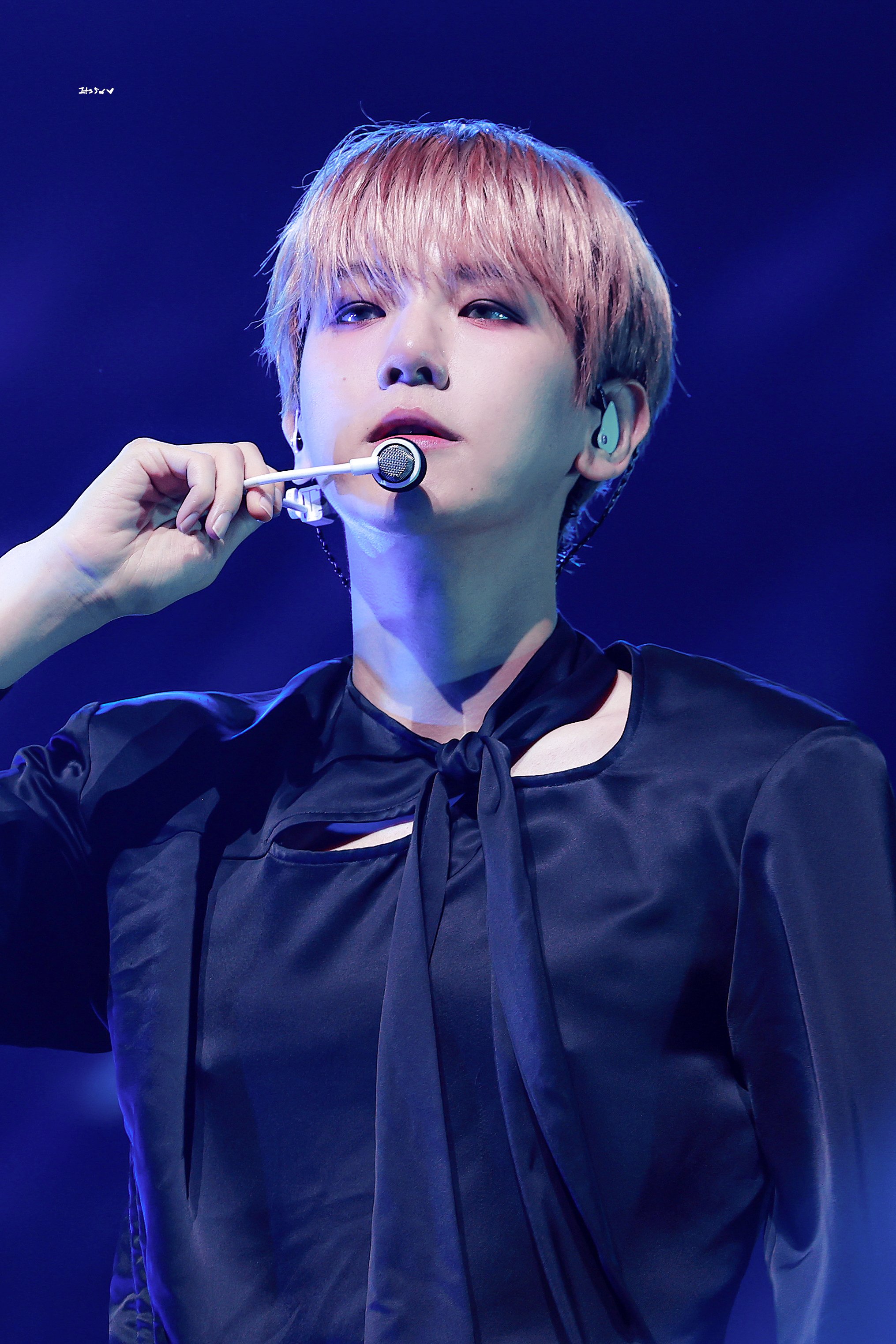 【백현 BAEKHYUN EXO】フレーム ネームボード オーダー ぷっくり 백현 BAEKHYUN EXO】フレーム ネームボード オーダー ぷっくり