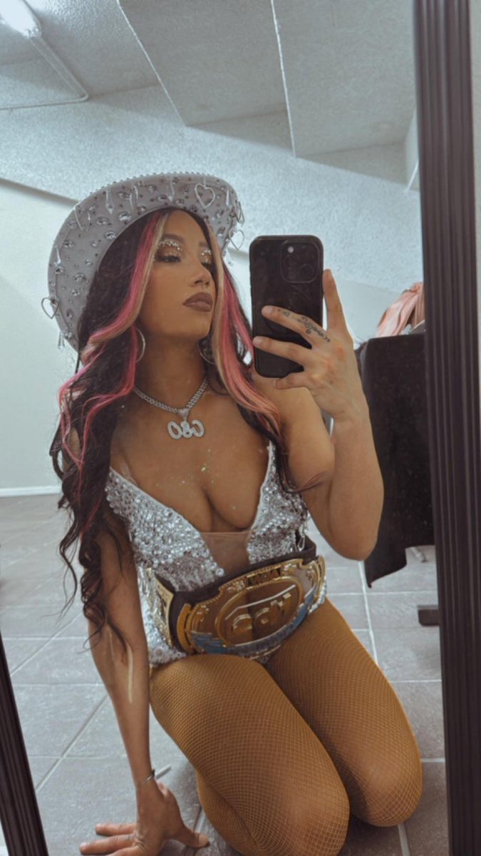 Those perky tits have me weak