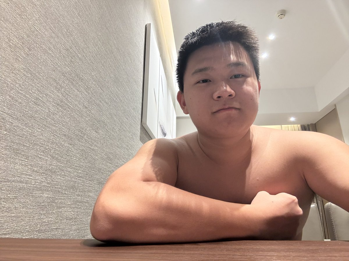 有个萝卜 tweet media