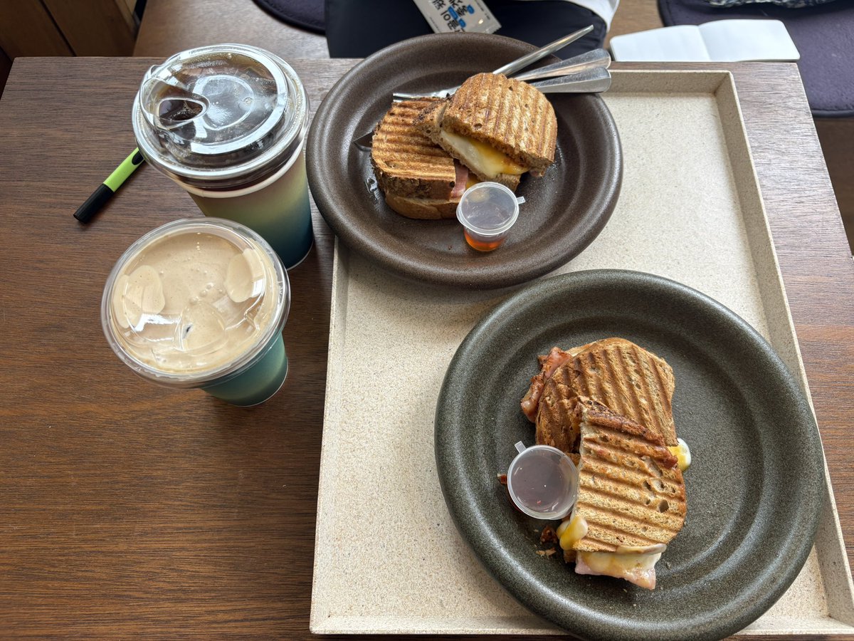 프락소 정기미팅 날~
메뉴는 언제나 파니니와 커피ㅋㅋㅋㅋ