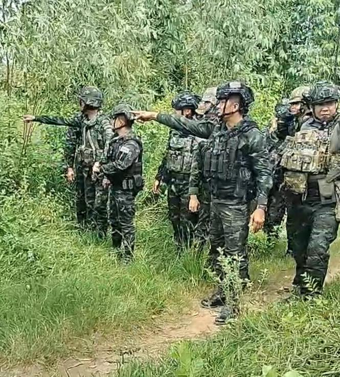 4th September, 2025, Khmer people have protested against Siamese soldiers after the Siamese soldiers continued to lay barbed wire to take Khmer land, especially on the long-inhabited villages of the Khmer people.
The cruelty of the Siamese.

ព្រឹកថ្ងៃទី៤ កញ្ញា