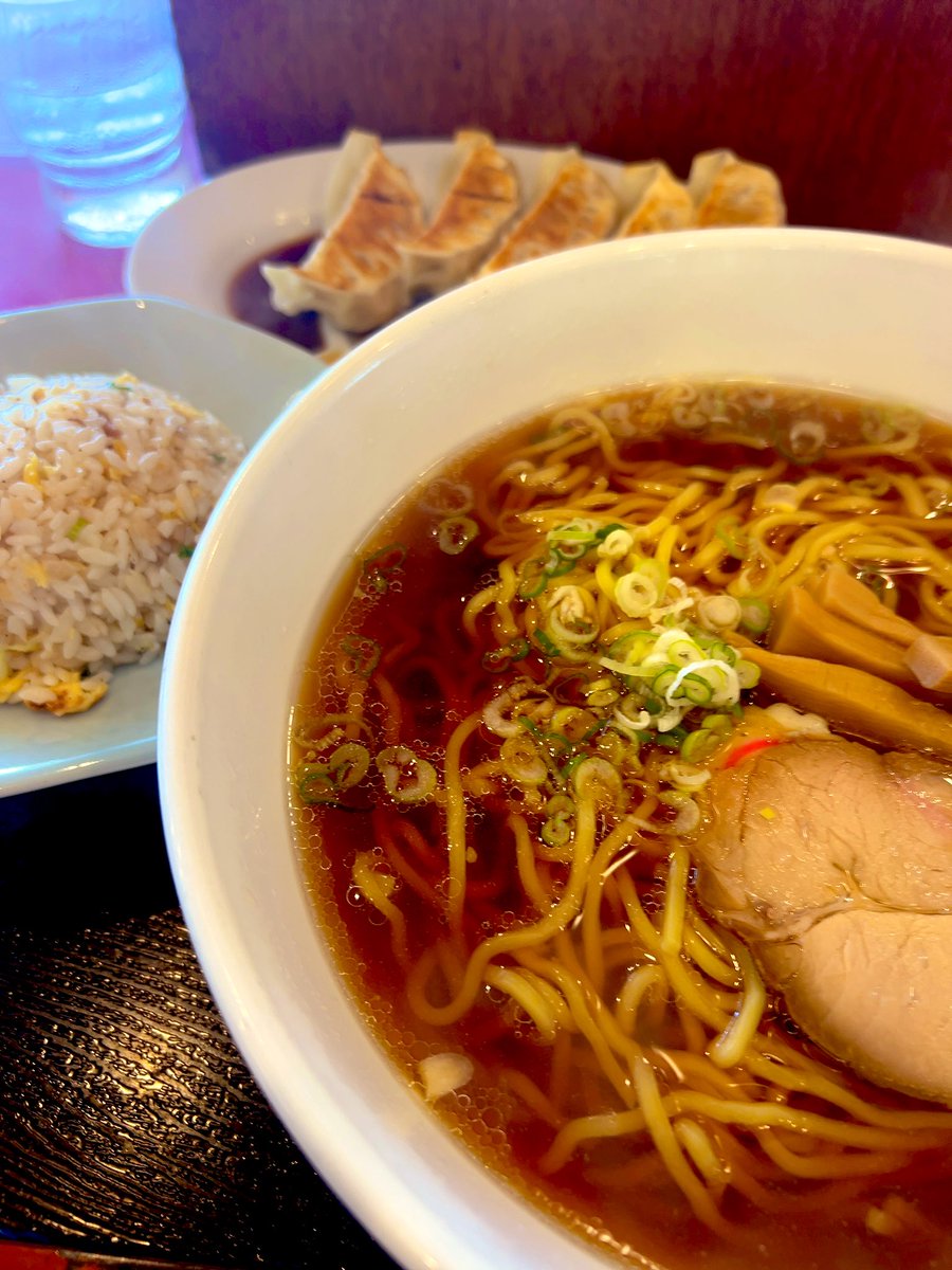 ハナに対する打感はいくらかある方ですが設定に対する打感は一生無いですし

無い位が私は丁度良いです🐔

難解な設定を言い切る必要なんてないですから
4以上が入るであろう台を過去傾向から読み効かせそれをひたすら繰り返すのみ

後はそれに座れる確率が割に合うかどうか位のモンですよ The⭐︎昭和