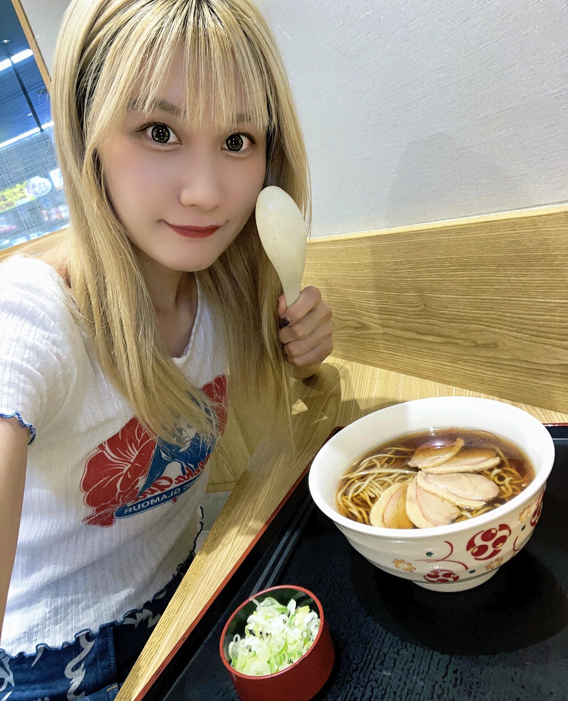 ねねな NёNe(ネネ)☀️ (@NeNe_nyao) / X