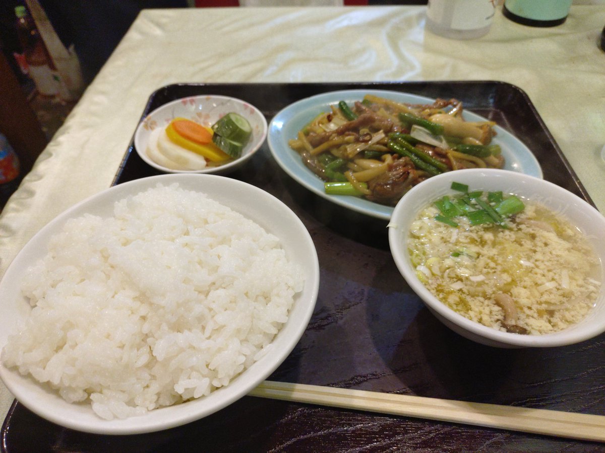 牛肉とニンニクの芽炒め　1000円