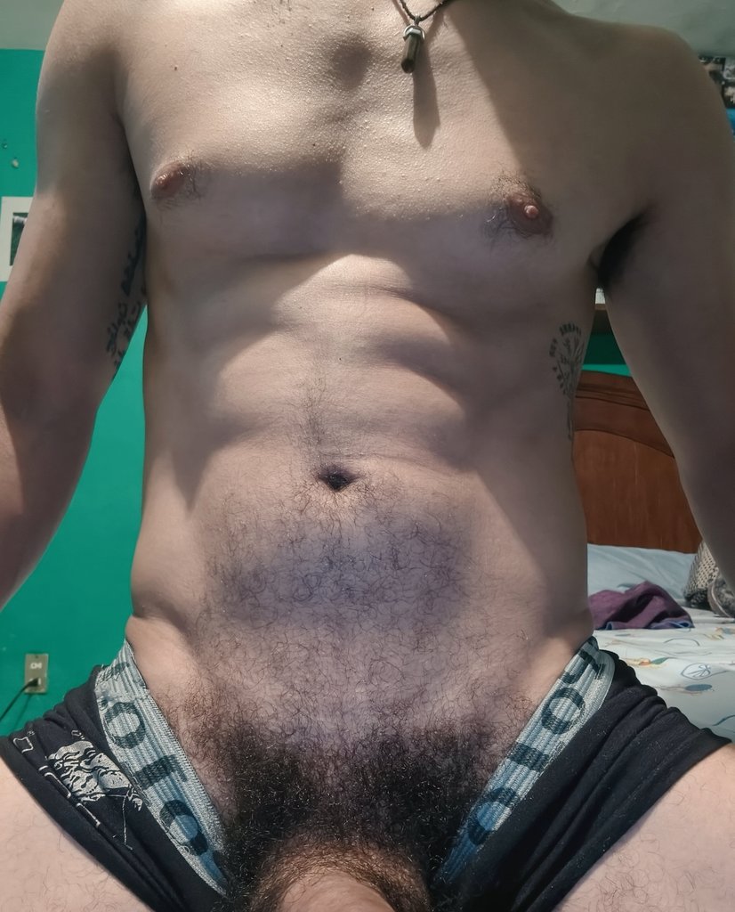 No te lateria tener así arriba de ti?