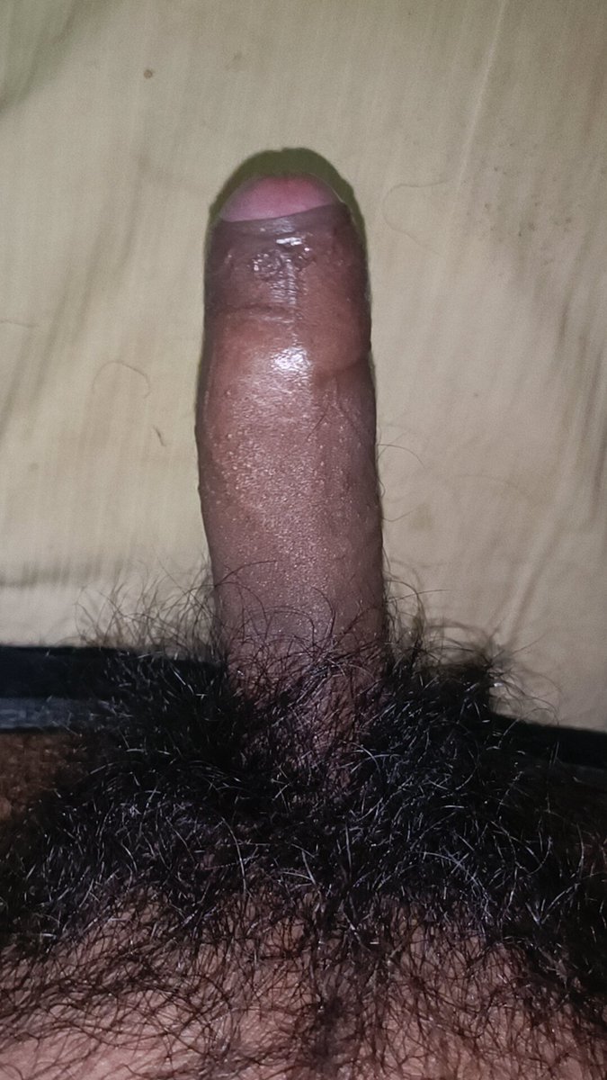 La verga con pelos siempre es mejor cabrones 

llegando de la calle con la verga sudada que dices me la quieres oler 
(imaginen a lo que huele la almohada)