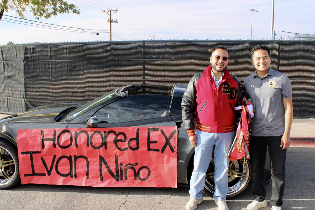 MannyEPTX's tweet image. Kicked off El Dorado High School’s Homecoming Week with today’s parade! 🎉 Excited to see the “Empire of Legends: Heroes vs. Villains” spirit come alive. 🌟 #AztecPride 

@ElDorado_Aztecs