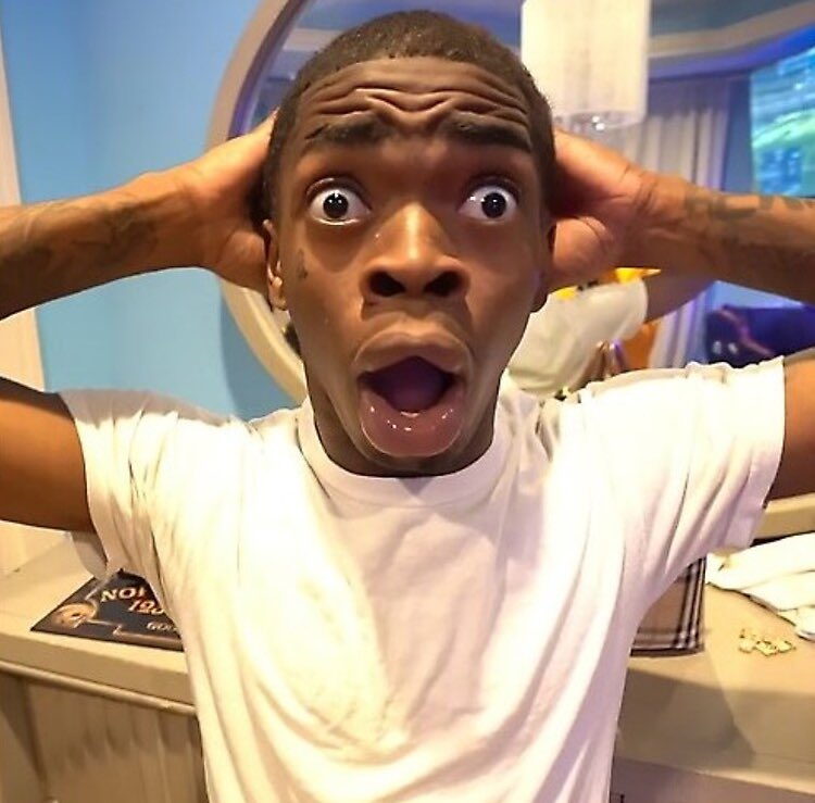 chris_hayllar's tweet image. my actual reaction to the end of tonight’s episode.

JUMPED off the sofa. I GASPED.

#eastenders #ee @bbceastenders