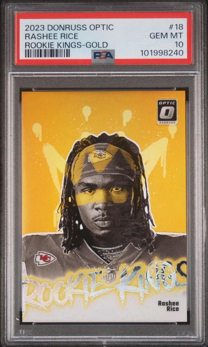 Anyone ever seen the 1/1? 
#TheHobbyFamily #THFpro #elementarythrift