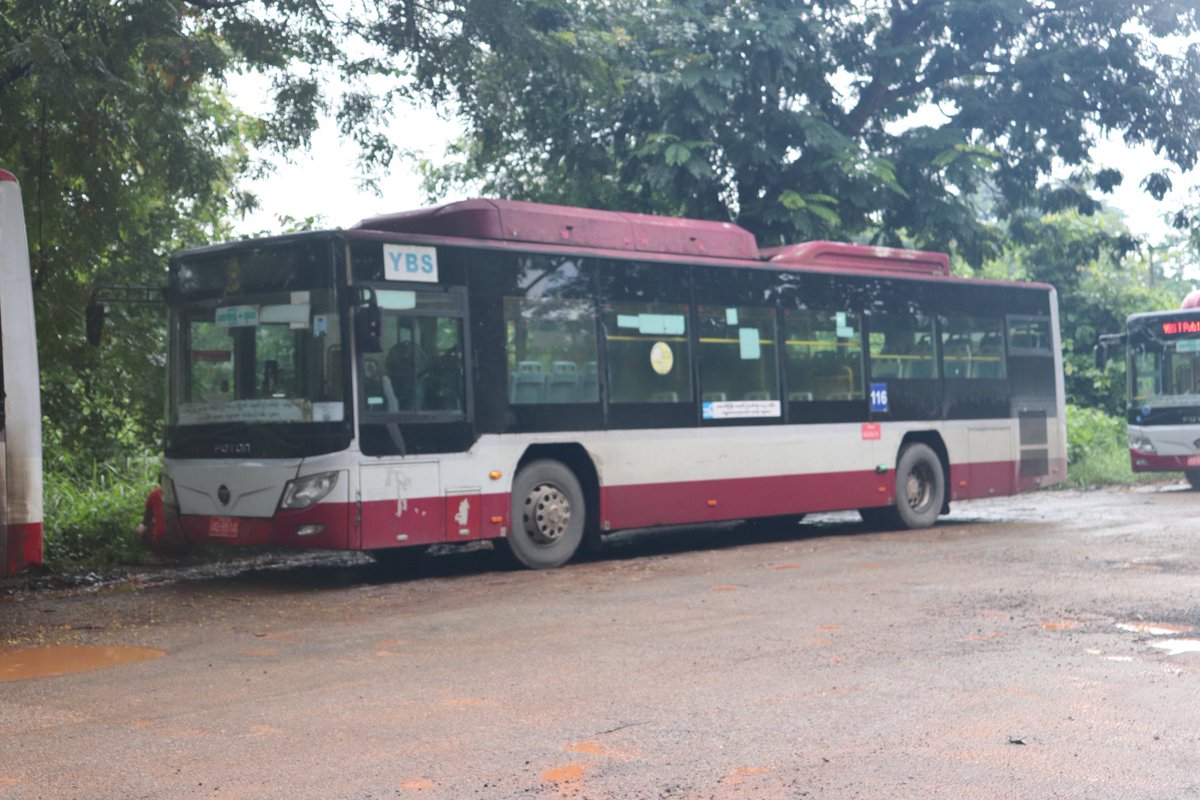 stepforward04o1's tweet photo. #suwaの乗りバス記録
9/3
YBS
116番
FOTON(中国：福田)
ヤンゴン市内
4枚目は乗車したバス停 https://t.co/siABn2fxNX