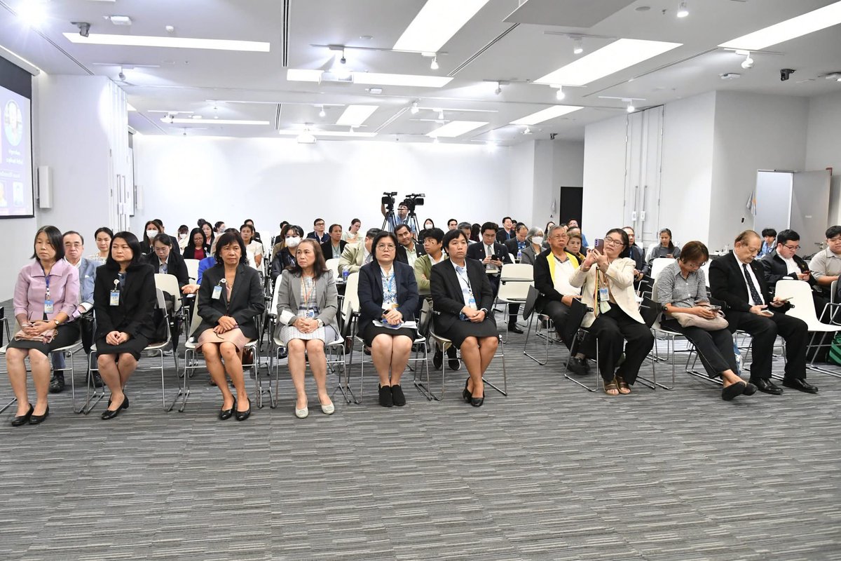 prparliament's tweet image. นายณัฏฐกฤษฎ์ วงศ์เจริญ รองเลขาธิการสภาผู้แทนราษฎร  เป็นประธานในพิธีเปิดโครงการ #LibraryTalk #แบ่งปันความรู้ผ่านคลังสารสนเทศรัฐภา กิจกรรมที่ 1 การบรรยายและเสวนา เรื่อง #ปรีดีพนมยงค์ เลขาธิการสภาผู้แทนราษฎรคนแรกของไทย web.parliament.go.th/view/9/news_de…