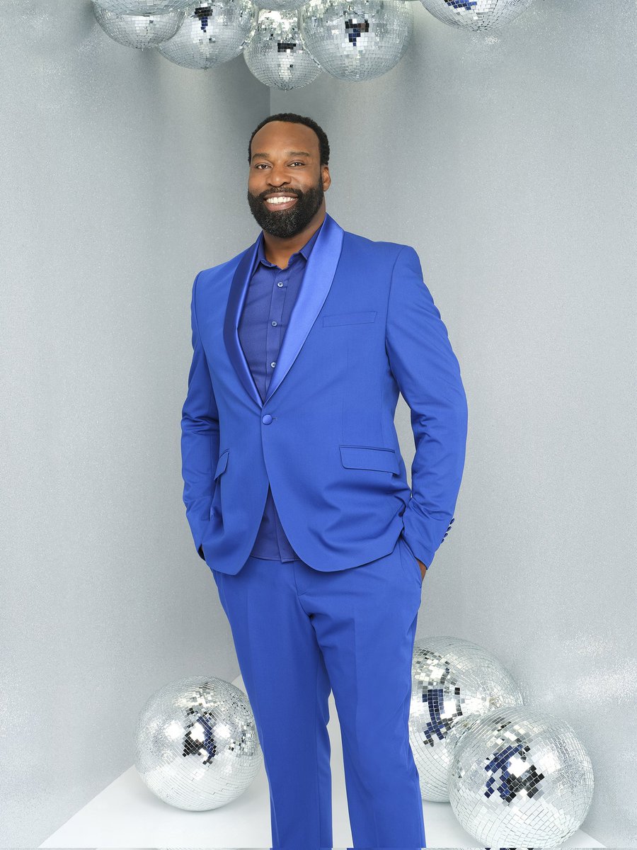 He isn't just dancing for himself. he's dancing for Clyde Drexler. he's dancing for Ron Artest. he's dancing for Rick Fox, and Derek Fisher, and Kareem Abdul-Jabbar. he's dancing for every basketball player DWTS has ever wronged, and he will come out on top.