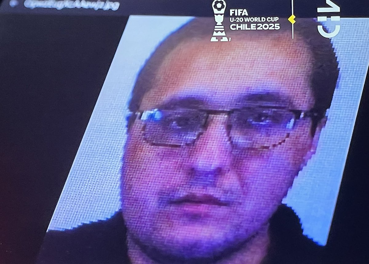 Terrible malo! No podí pegarle a tu mamá!