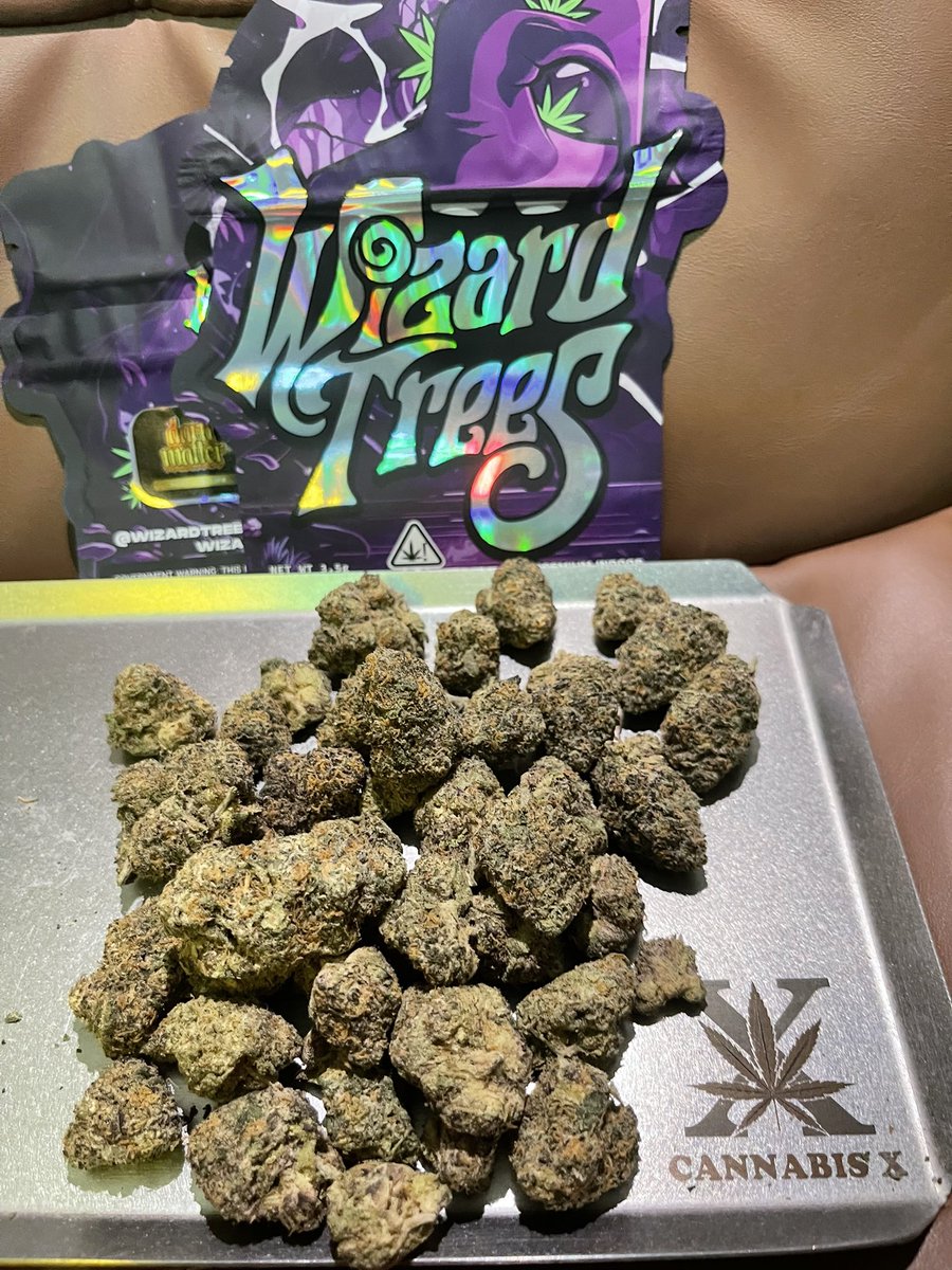 CannabisXThai's tweet image. 🌌 Into the unknown.
Dark Matter by @wizard_trees has touched down in Bangkok.
Rare Cali pack import, deep flavor, cosmic energy.

Not for the crowd — for the chosen. ✨

#CannabisX #DarkMatter #WizardTrees #CaliPack #BangkokVibes