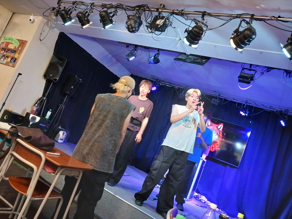 SAWAGE強化合宿10日目(最終日)

新しい仲間を加えたSAWAGEの合宿も今日で終わり

メンバーたちは、色んな出来事が起こり、困惑の中でもチャレンジし、厳しい合宿を終えれたこと。ご苦労様でした。

そして、明日胸キュンFESで新体制初披露！

■GOTANDA G2
■前売り￥3000↓
tiget.net/events/422084