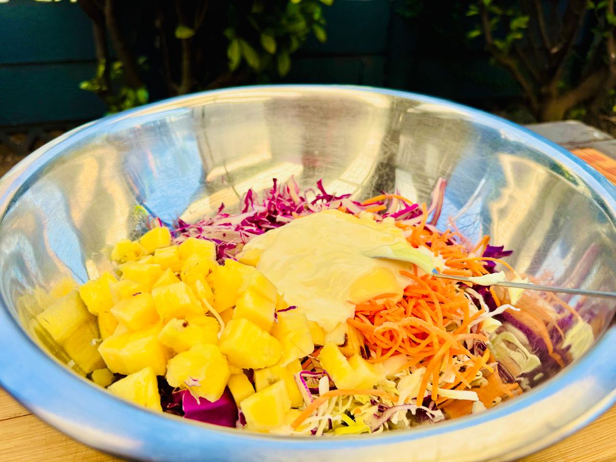 CookingSoulsa's tweet image. Hello beautiful September 🌼🌱 as we prepare our menus with bold smoky delicious flavours to tease and please your happy appetites at the @DeliciousFestSA #helloseptember❤️ #festivalseason #smokedchicken #goodfood #greatmusic #springtime #ribs #tradersacademy #delicious