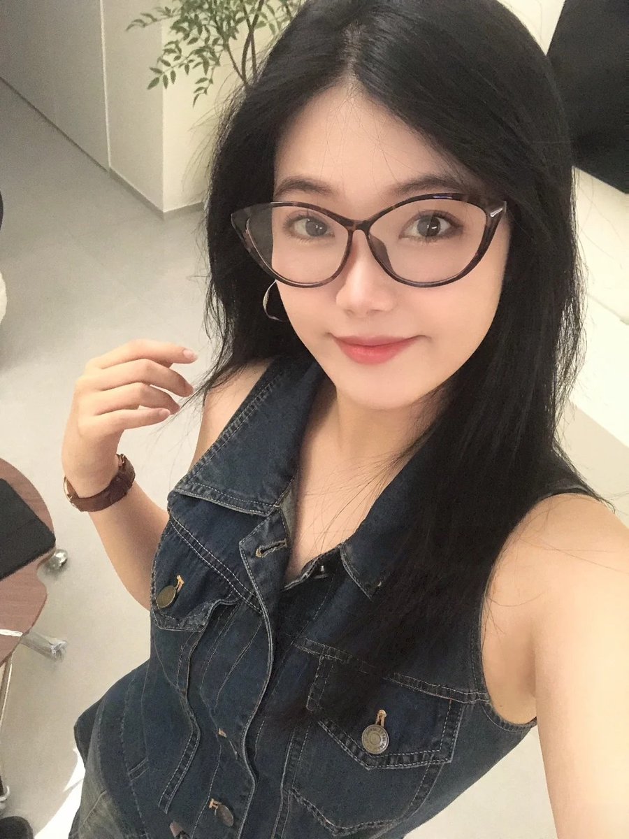 我很好奇
男生是不是一早都特別硬
要不要證明給我看？🥵