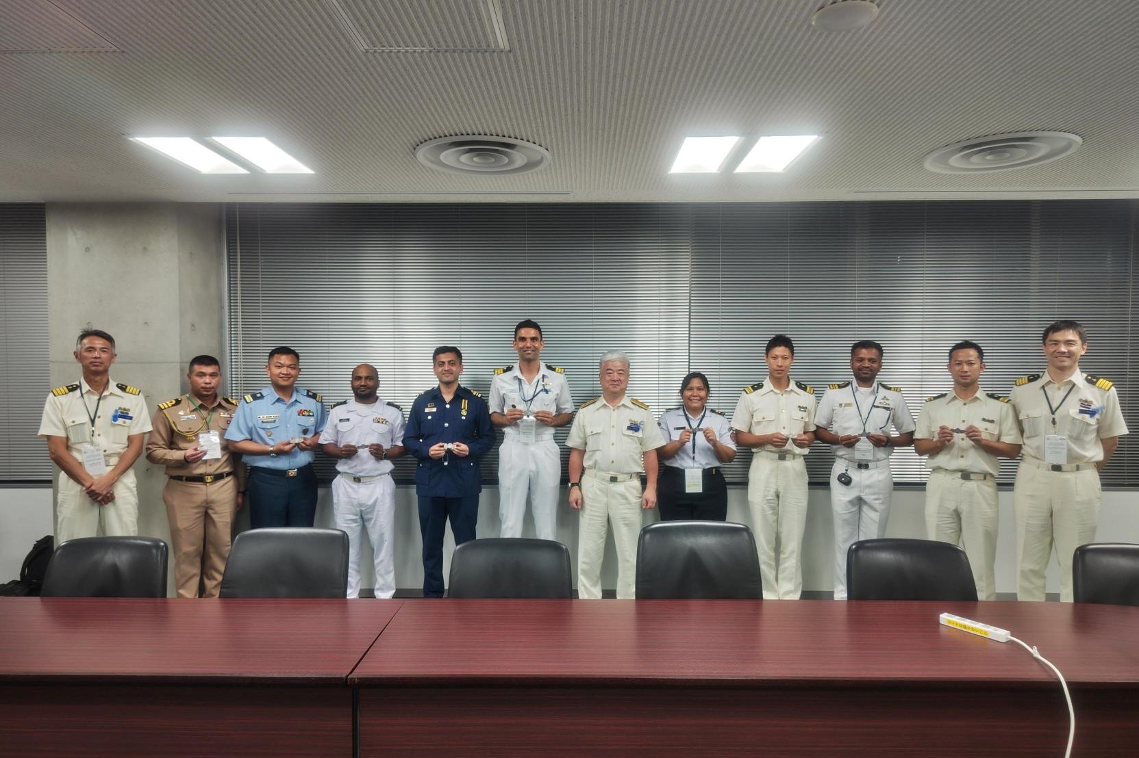 海上保安大学校 気象大学校 2022・2024 海上保安大学校／気象大学校｜「赤本」の教学社 大学過去問題集