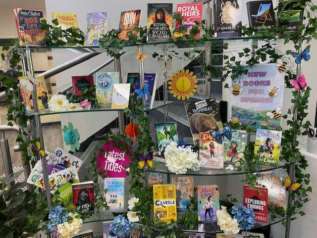 Lourdes Hill College Library tweet media