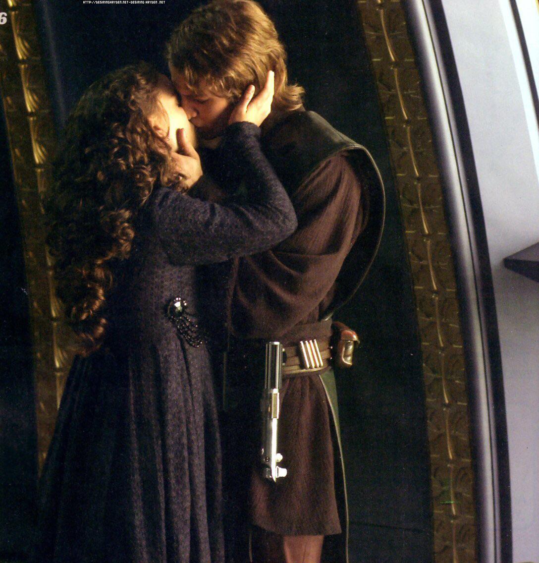 Senator/Chandler
Wife of Anakin Skywalker <a href="/DarkLordSithAni/">ɢᴇɴᴇʀᴀʟ ꜱᴋʏᴡᴀʟᴋᴇʀ/ᴘʀɪᴍᴇ ᴠᴀᴅᴇʀ.</a> 
Mother to Luke Skywalker and Leia Skywalker