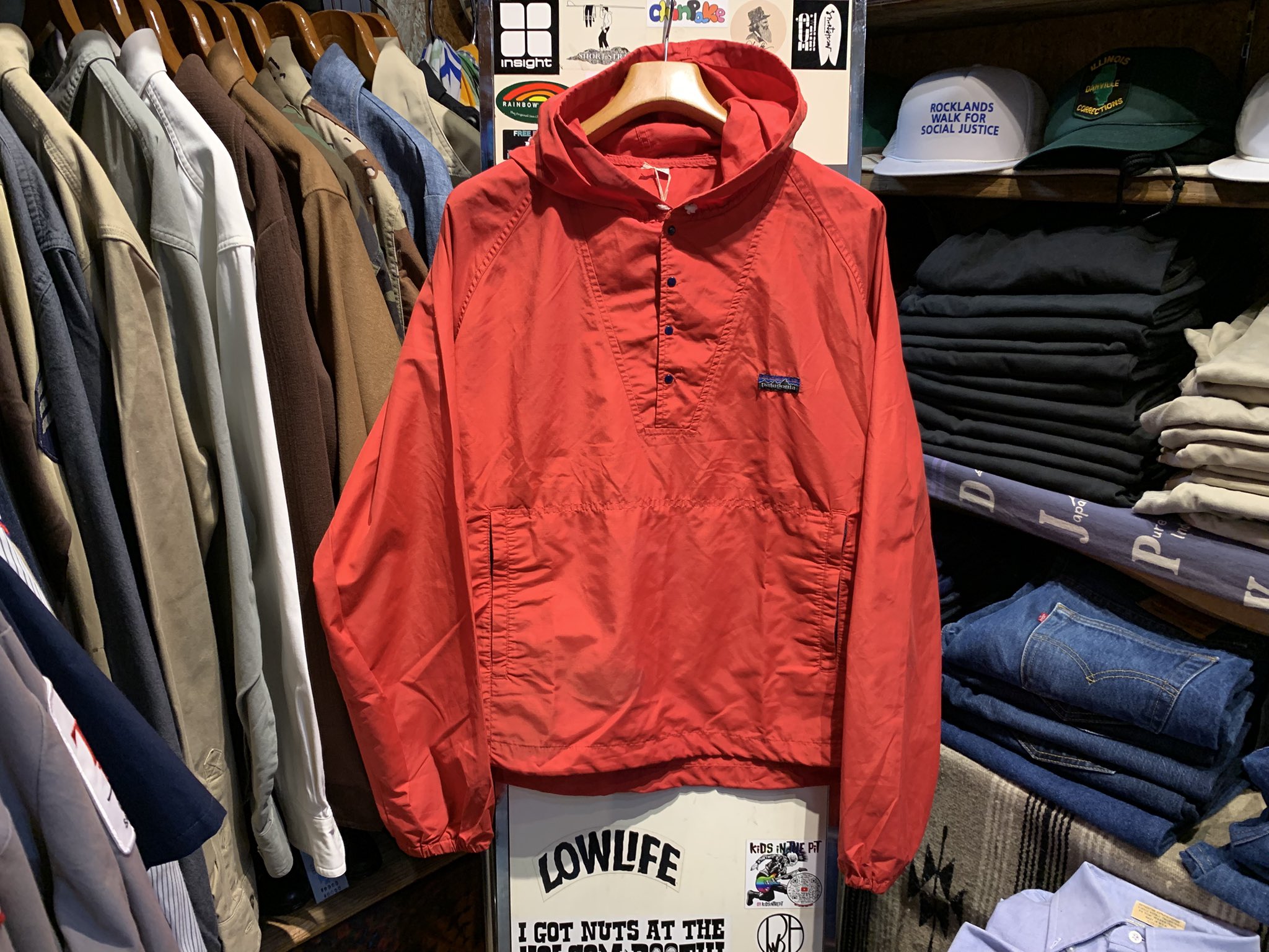 Tropical Jungle ナイロンジャケット 赤 L〜XL ゆったり春秋 Tropical Jungle ナイロンジャケット 赤 L〜XL ゆったり春秋