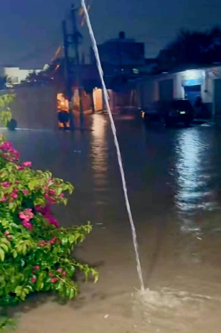 ⛈🏚🚨 Bajo el agua quedaron esta noche en La Piedad y varias comunidades más de Cuautitlán #Izcalli, tras las intensas lluvias.