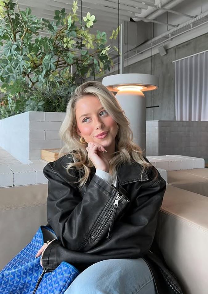 GM Friends..

Can I Get Back?🔙🌞