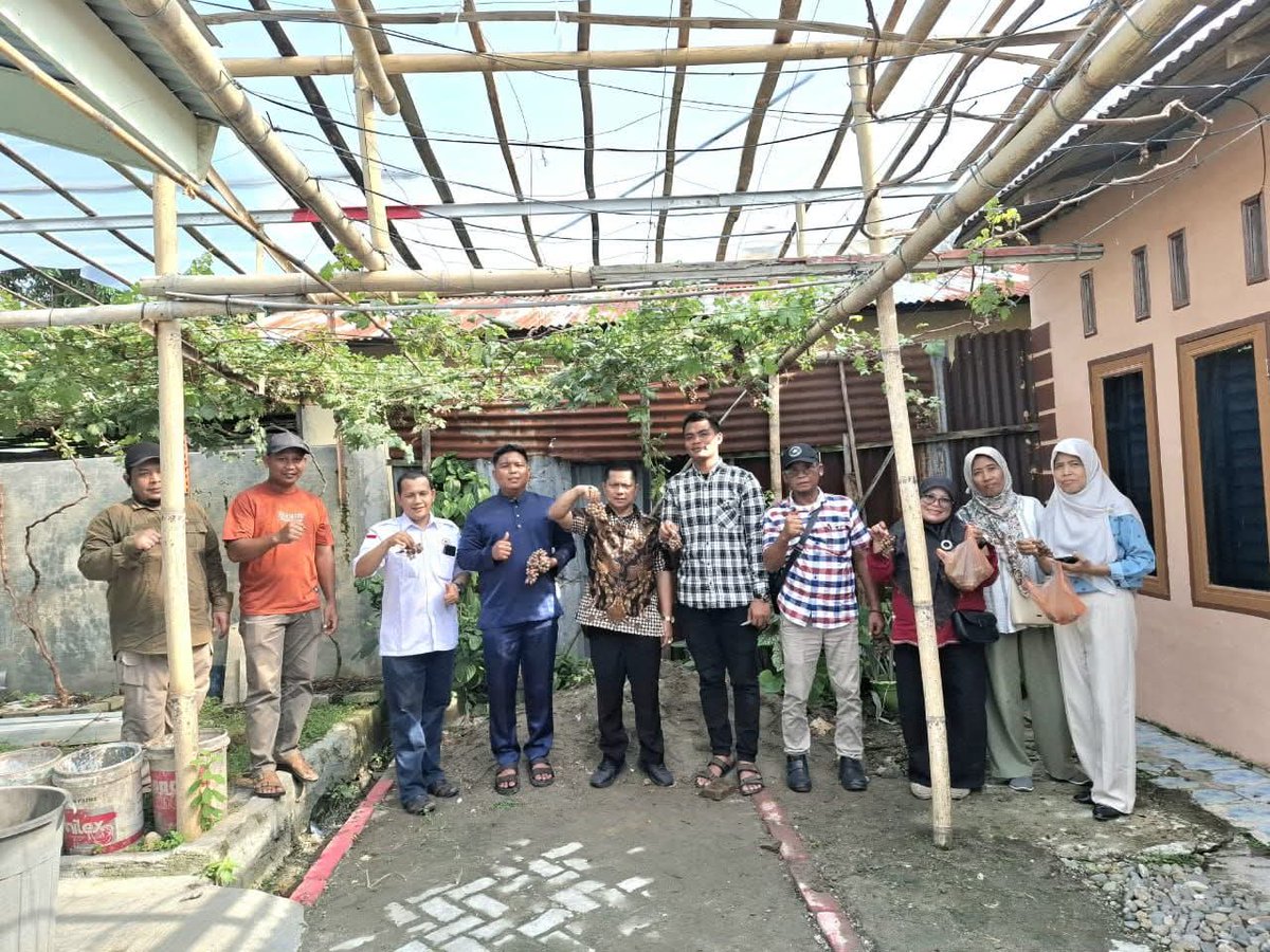 Pendamping Desa berjiwa patriot mengedepankan nasionalisme dan keutuhan NKRI mengantarkan masyarakat Indonesia makmur adil sejahtera mensukseskan 8 Misi Asta Cita Maju Menuju Indonesia Emas 2045.
Bersama pak Agus Kemendes PDT
#TPPJagaDesa
#TerimaKasihPakNurSaid
#TPPProvSumut