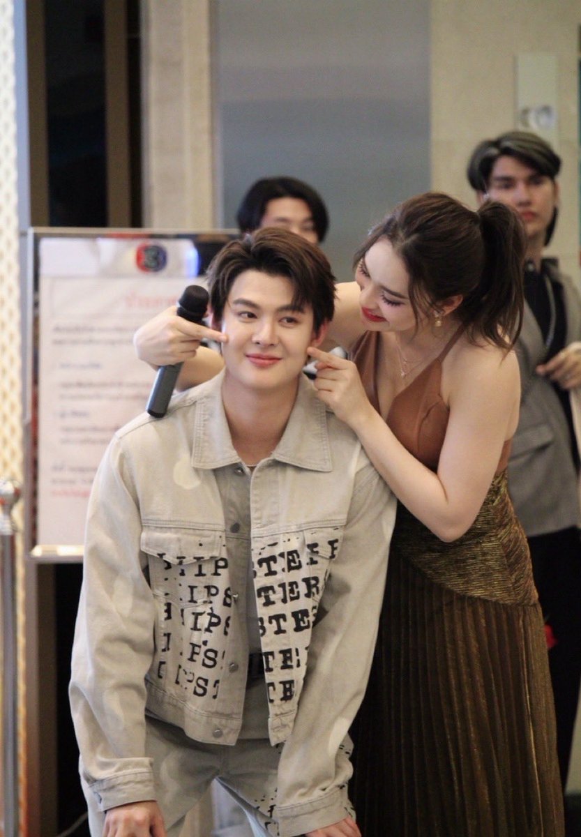 พรชีวัน 1 ปีแล้วครับ 

1 YEAR PONCHEEWAN
#1ปีที่มีพรชีวัน
#Saint_sup