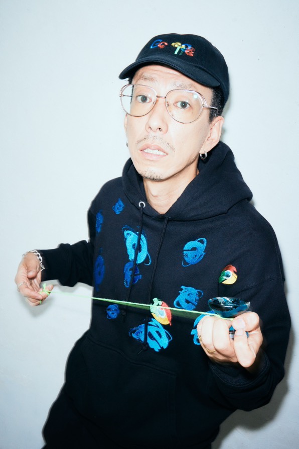 Nukeme ヌケメ ロンT グリッチ刺繍 ホワイト サイズM/FW492 Nukeme ヌケメ ロンT グリッチ刺繍 ホワイト サイズM/FW492