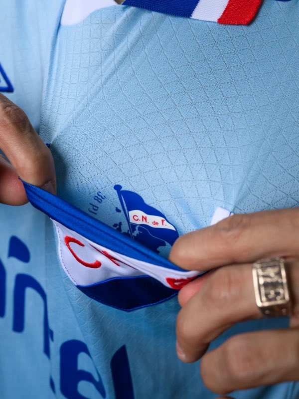 They Think Kits All Over tweet media