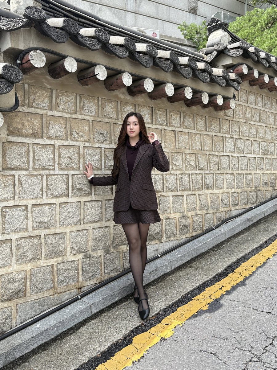 너를 사랑해, 알았지 
นอรึล ซารังแฮ อารัซจี๊
รู้ใช่มั้ย? ว่าฉันรักเธอ🫰🏻

📍 “Uniqlo C Fall/Winter 2025” Gallery Kong Seoul, South Korea 🍂 🧥

AHEYE with UNIQLO in Korea
#UNIQLO2025FWxAheye 
#Uniqlo #UniqloC #UniqloC2025FW 
#LifeWear #UniqloThailand 
#Aheye4EVE 
#4EVE