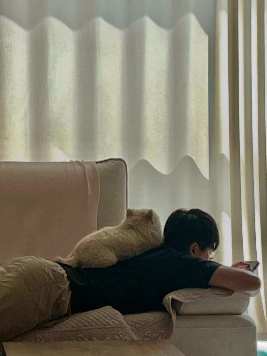kio2605's tweet photo. WE STAND FOR GUMAYUSI
#HappyGuma5thdebut
#구마유시
@gumayusi_min https://t.co/d9YbqnnrFY