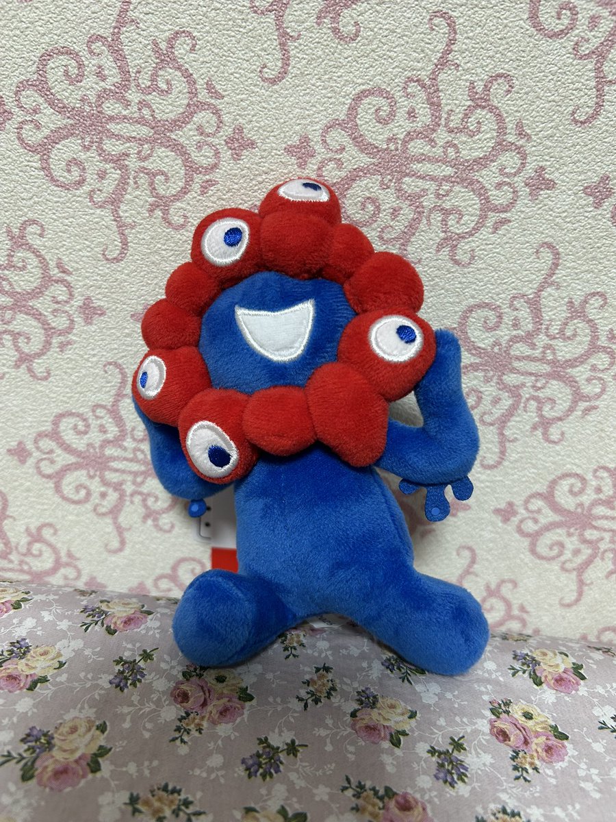 昨日夫が買ってきてくれた☺️
万博には行けそうにないけど　かわいい💕
