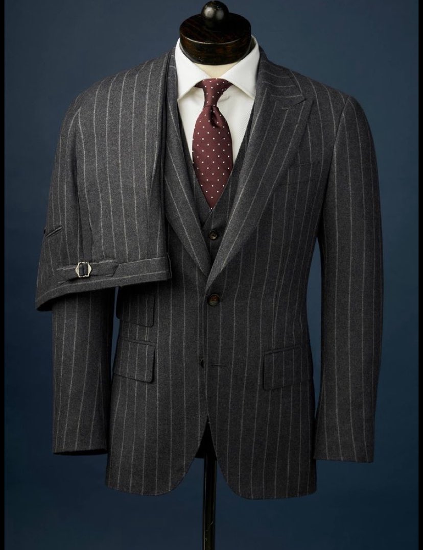 GoldmanUganda's tweet image. Discount on office suits tailored by @GoldmanUganda To place your order. Call/whatsapp: 0771390697.