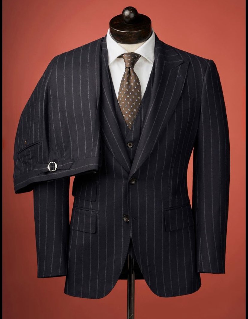 GoldmanUganda's tweet image. Discount on office suits tailored by @GoldmanUganda To place your order. Call/whatsapp: 0771390697.