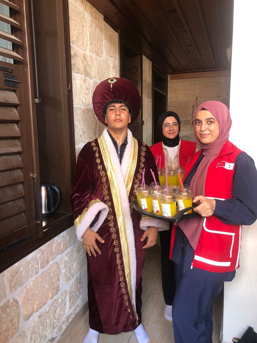 Mevlid Kandilimiz mübarek olsun🌙
Akdeniz Şube Başkanlığı olarak gönüllülerimizle birlikte  ikramlarda bulunduk.  

🔴#DaimaHazır