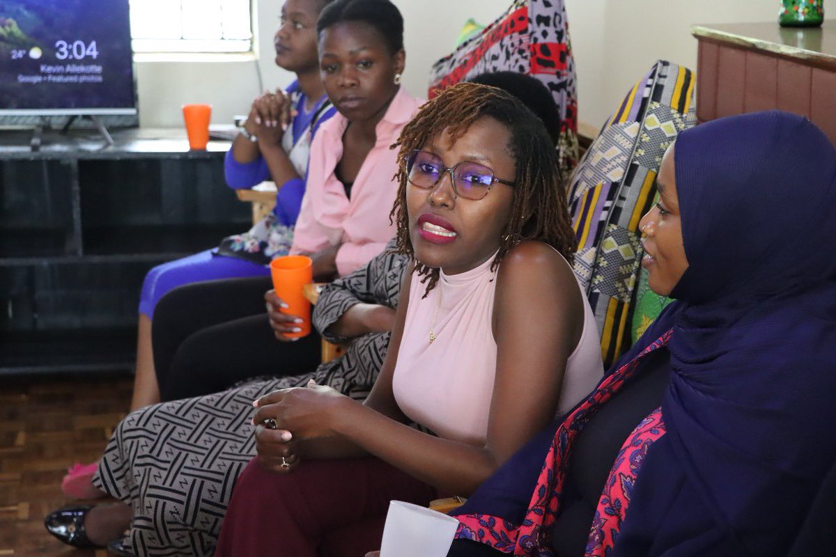 On Tuesday, @azadicommunity, we hosted our friends from <a href="/praxis_india/">Praxis Institute for Participatory Practices</a>, the convenor of #TheWorkshop, an annual commune on #ParticipatoryDevelopment that we’ve been honored to be part of over the years. 

In deep reflection and collective dialogue, we asked ourselves: