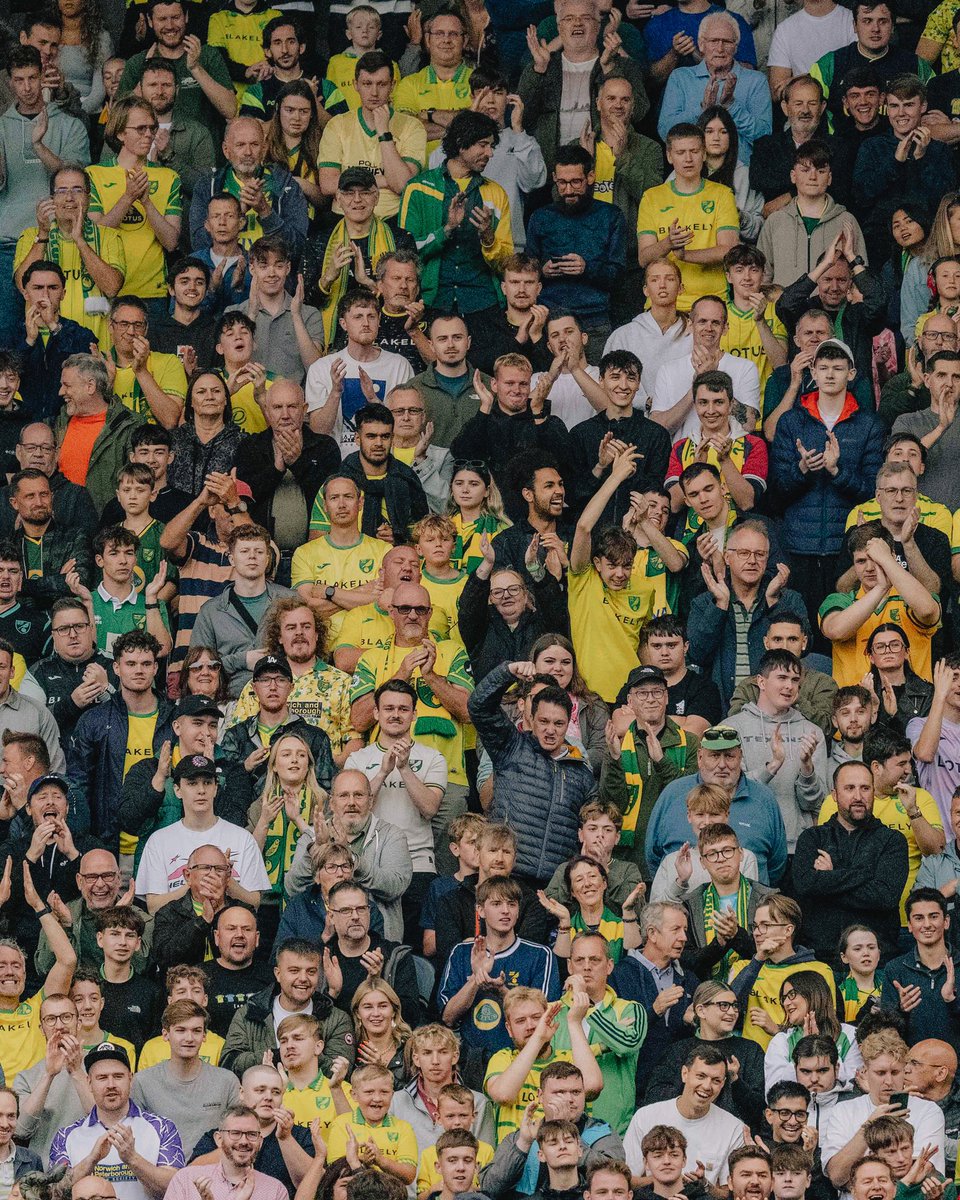 NorwichCityFC's tweet image. All I care about is NCFC 💛💚