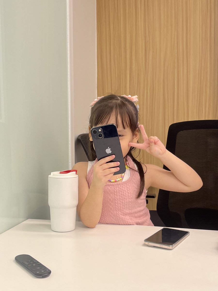 มาเรียน🤏🏻
มาเล่นกับลูกทีชเชอร์✅✅✅✅