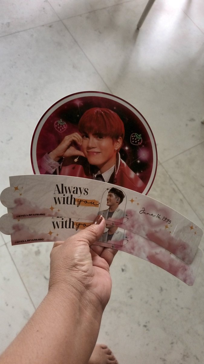 Ung kaibigan ko nanuod ng concert. Hindi pa daw sya fans ng SB19 pero gusyo nya mga kanta. Kaya 1stvtime nya nanuod nuod august 24 sa Expo Arena..at dahil maaga sya duon ang dami nyang freebies. Ang dami daw namimigay. Kaya yan share nya sa akin hahaha
<a href="/1zentertainment/">1Z ENTERTAINMENT</a>