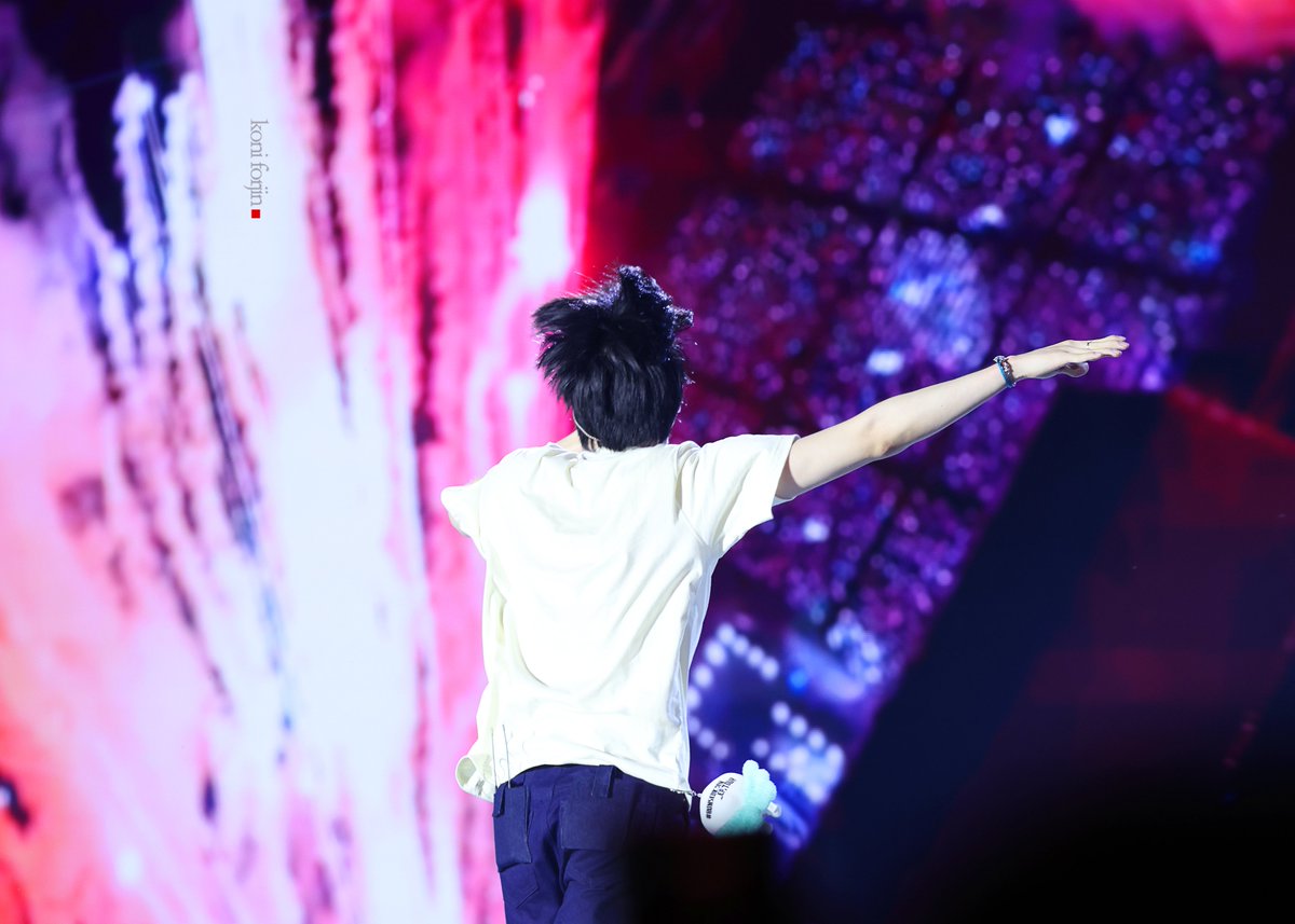 btsforever1207's tweet photo. 250628 GOYANG day1 HD   

우리의 뜨거웠던 여름🥹

#방탄소년단진 #JIN #진 #Jin_Echo #RUNSEOKJIN_epTOUR #RUNSEOKJIN_epTOUR_GOYANG https://t.co/uzxFd1I9XC