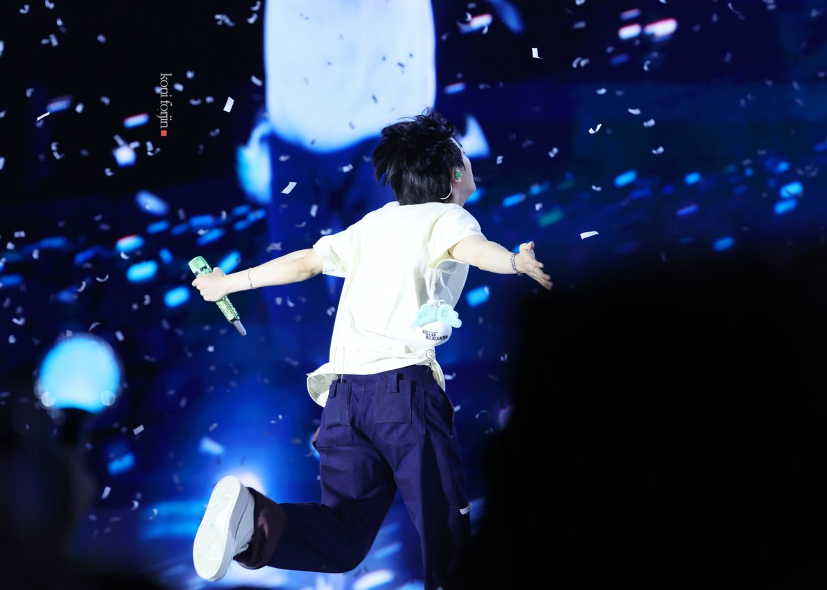 btsforever1207's tweet photo. 250628 GOYANG day1 HD   

우리의 뜨거웠던 여름🥹

#방탄소년단진 #JIN #진 #Jin_Echo #RUNSEOKJIN_epTOUR #RUNSEOKJIN_epTOUR_GOYANG https://t.co/uzxFd1I9XC