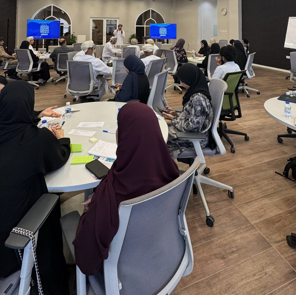 Ejaad_info's tweet image. 🚀 اختتمنا ورشة #iLab بجلسة نقاش ثرية حول التحديات والفرص لتطوير المنصة وتعزيز خدماتها البحثية في #عُمان.
🌟 شكرًا لكل من شارك وأسهم في نجاح هذا الحدث ونواصل معاً مسيرة تطوير #iLab لدعم البحث والابتكار وتحقيق #التحول_الرقمي.