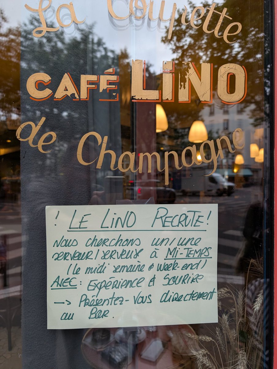 Le Lino recrute ! Passez nous voir. #recutement #job #CafeLino #serveur #service