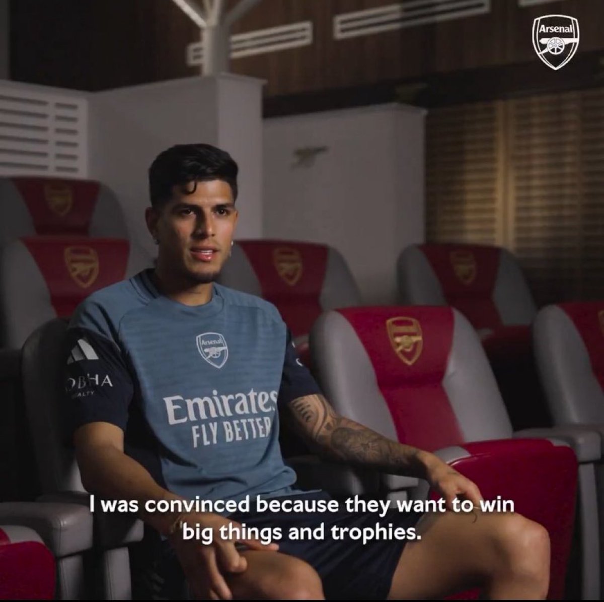 Tunnykvng's tweet image. Bro doesn’t know the club he joined 😂😂😂