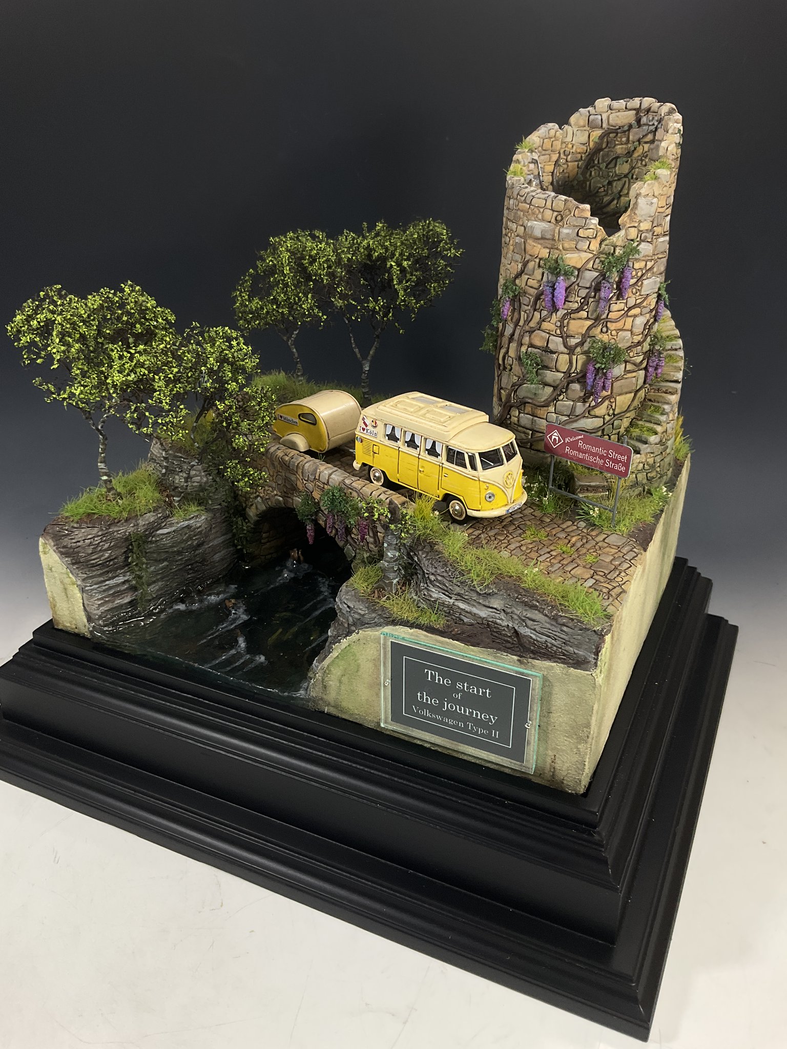 ジオラマ 新品 MO923003 MoreArt 1/64 ジオラマ 立体駐車場 STEEL
