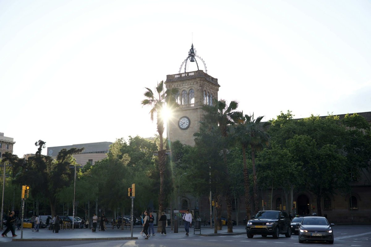 ¡Arranca Septiembre con la Escuela de Verano LAC-EU en <a href="/UniBarcelona/">Universitat de Barcelona</a>!☀️📚
Del 15 al 19, investigadores de la #RedDoctoral LAC-EU (<a href="/HorizonEU/">Horizon Europe 🇪🇺</a>) debatirán las relaciones #UE, #Americalatina y #Caribe con expertos y analistas internacionales🌍🤝

Más info👉lac-eu.network/news/summersch…