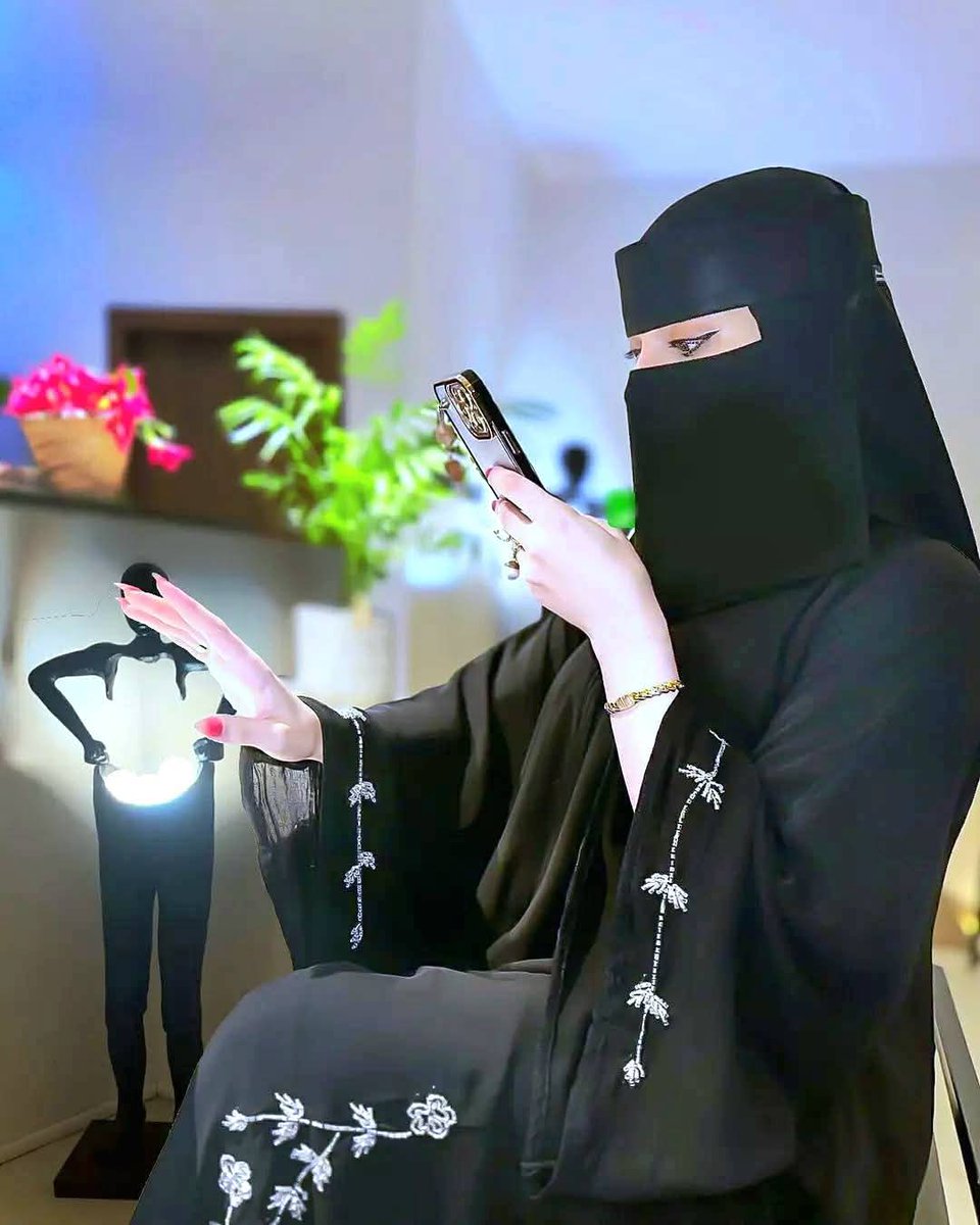 صباح الحب
لأول من يخطر على بالي..
صباح الروح
ياأغلى وأعزوأجمل ماأملك...
صباح الخير
لصباحك الذي يأتي بالخير لقلبي..
صباح السعاده.
لمن هو السعاده لروحي..
صباحي انت ي حبيبي..
🧡💛❤️🫂🫠