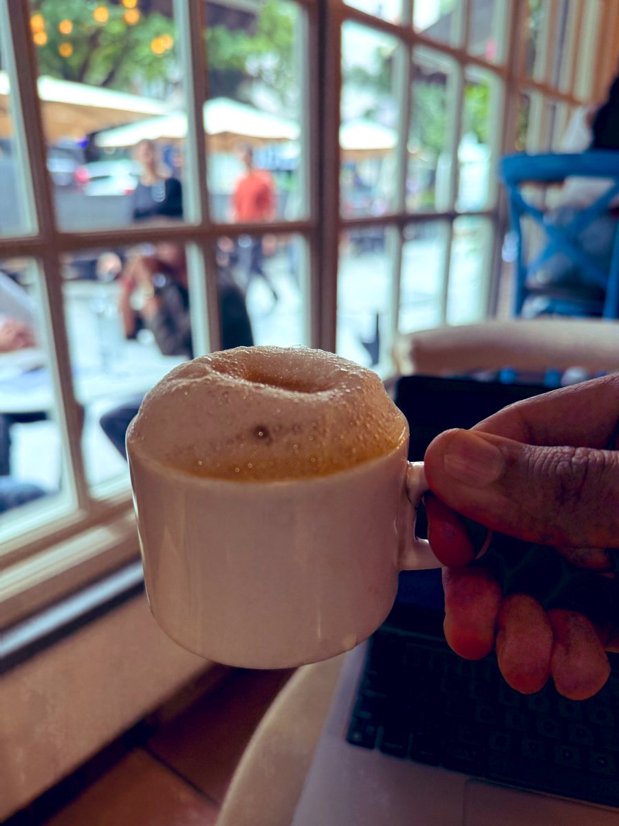 dhimantn's tweet image. Proof that good coffee doesn’t need latte art! Filter kaapi supremacy ☕👑!

Frothy bliss &amp;gt; fancy foam
#kaapi #yumyumshow
